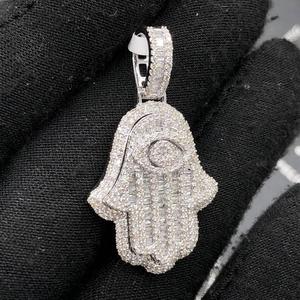 Venta al por mayor de oro de lujo y diamantes Hamsa mano colgante de diamantes con diamantes brillantes y diseño de ojos para hombres y mujeres uso de protección - Product Image 3