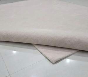 Alfombra de Lana Color Granate Sólido de Lujo |   Alfombra Gruesa Ecológica con Diseño Abstracto Tejida a Mano para Sala de Estar, Dormitorio y Uso en Hoteles - Product Image 3