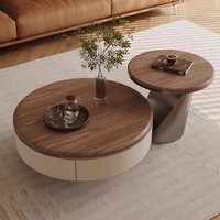 Table basse ronde attrayante, résistante aux taches et facile d'entretien, en bois pour salon