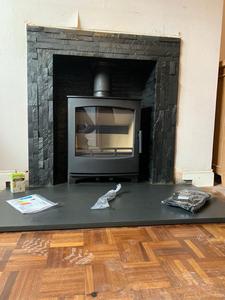 Poêle à granulés de bois portable au design moderne et prêt à l'exportation avec palette gratuite - Product Image 3