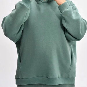 Conjunto Deportivo Personalizado para Hombre, Sudadera con Capucha y Pantalones Cargo con Bolsillos, Estilo Holgado con Hombros Caídos, 100% Algodón Felpa, Informal para Invierno - Product Image 6