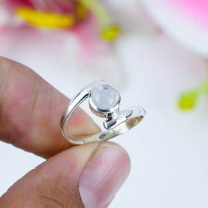Fantástico anillo solitario minimalista Vintage de Plata de Ley 925 con piedra preciosa de piedra lunar arcoíris Natural para mujer fiesta boda - Product Image 2