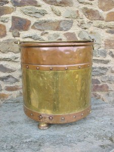 Grand seau à charbon en cuivre et laiton Foyers Accessoires d'extérieur pour la maison Jardin Patio Feu Cendres Charbon Seau Cheminée Outils - Product Image 2