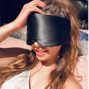 Maschera per Dormire 3D Contornata in Seta di Gelso, Completamente Oscurante, Idratante, Delicata sulle Ciglia, per Tutte le Stagioni, Casual, 22 Momee - Product Image 1