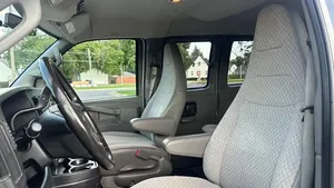 Chevrolet Express 2500 LS d'occasion de 2016 - Product Image 2