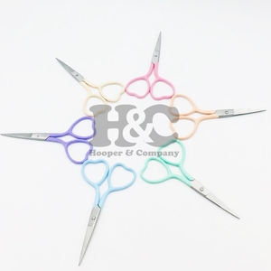 Ciseaux à cuticules en acier inoxydable de haute qualité, mini, pour bébé, lame droite, couleur personnalisée, manche en forme de cœur, rose solide, céramique, beauté - Product Image 2