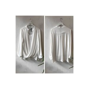 Blusa da donna a maniche lunghe con collo doppio petto in tessuto Jesica Plus Size - Product Image 5