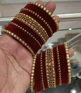 Bracelets de mode pour femmes d'inspiration indienne/pakistanaise prix de gros ensembles de Churiya conception de bijoux élégants - Product Image 4