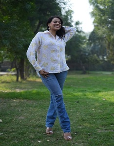 Camisa de Algodón con Estampado Floral y Botones Delanteros para Mujer, Corte Holgado, Transpirable, Informal, para Primavera/Verano, Trabajo, Color Amarillo, Mangas Largas - Product Image 2