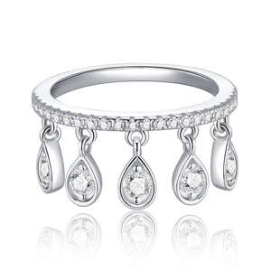 แหวนแต่งงานเงินแท้ 925 ประดับมอยส์ซาไนต์ทรงหยดน้ำ พร้อมพู่ห้อย ดีไซน์แบบ Eternity Band  ฝังแบบ Prong Setting ระดับความใส VVS สี D - Product Image 4