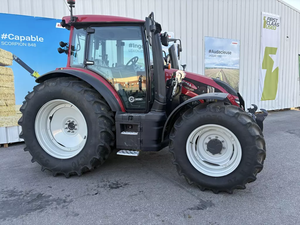 Tracteur d'occasion Valtra G135 à bon prix, 180 CV, 4x4, transmission par engrenages, tracteur à roues avec boîte de vitesses, machines et équipements agricoles - Product Image 4