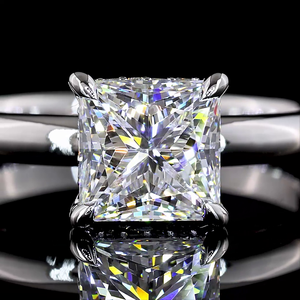 Anillo de Compromiso de Oro Blanco de 14K con Halo Oculto en Forma de Princesa de 1.58 Quilates, Diseño Artesanal de Lujo para Novia - Product Image 2