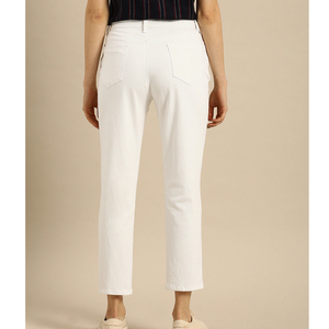 Precio al por mayor personalizado Slim Fit Mujeres Pantalones de mezclilla de alta calidad de algodón Jeans Estilo recto de marca Casual OEM Servicio de Jeans - Product Image 3