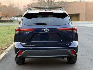 Toyota Highlander XLE d'occasion 2021 - Product Image 6