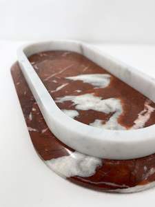 Plateau en marbre classique pour organiser les bijoux et accessoires sur la coiffeuse avec un attrait de luxe raffiné - Product Image 3