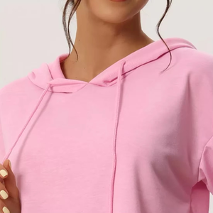 2025 Traje de jogging informal con logotipo personalizado para mujer Tallas grandes Sudadera con capucha recortada en blanco y chándal de salón Conjunto de 2 piezas para invierno - Product Image 5