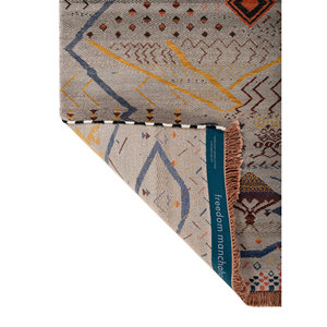 Tapis géométrique gris et noir Freedom Manchaha en laine et soie de bambou noué à la main, technique de tissage plat pour salon - Product Image 5
