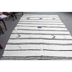 Alfombra vintage, alfombra turca grande de 6.8x9.2 pies, alfombra de lana con motivos de plantas y árboles blancos - Product Image 1