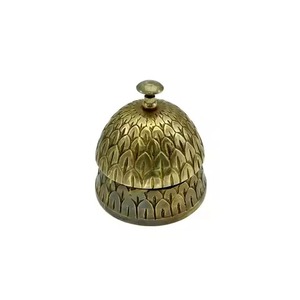 Sonnette de bureau en laiton au design vintage avec finition antique, accessoires de vaisselle faits à la main, sonnette de bureau à pression manuelle - Product Image 1