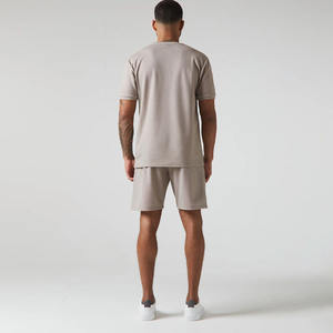 เสื้อยืดคอออกกำลังกายขาสั้นสำหรับผู้ชายชุดออกกำลังกายขาสั้นสีพื้นสำหรับฤดูร้อนขายส่งคุณสมบัติระบายอากาศได้ตามต้องการ - Product Image 2