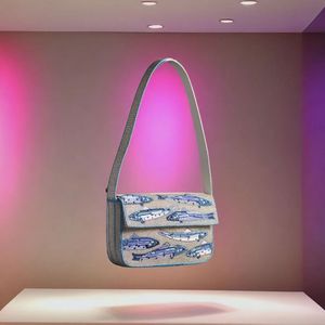 Sac de soirée classique fait main avec perles et bandoulière, accessoire élégant et raffiné pour les occasions spéciales - Product Image 3