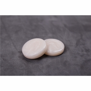 Dames de backgammon effet marbre en gros |   Accessoires de jeu de société en résine de haute qualité |   Fournisseur en gros de jetons de backgammon personnalisés - Product Image 1