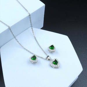 Glamoroso Conjunto de Joyería Nupcial con Circonita Verde y Perlas, Chapado en Oro de 18K, Estilo Vintage - Product Image 3