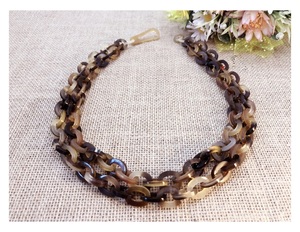 Collar de Lujo Hecho a Mano con Cuerno de Búfalo, Joyería Natural y Sostenible para Mujer, Alta Calidad - Product Image 6