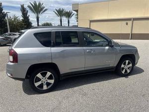 Jeep Compass 2016, Alta Gama, Volante a la Izquierda, Asientos de Cuero, Neumáticos R19, SUV - Product Image 2