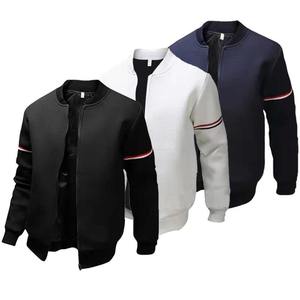 ชุดวอร์มลำลองสำหรับผู้ชาย แจ็คเก็ตและกางเกงขายส่งคุณภาพสูง โลโก้สั่งทำได้ ผ้าคอตตอนผสมโพลีเอสเตอร์ 100% - Product Image 4