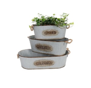 Juego de 2 macetas de forma ovalada de hierro galvanizado de alta calidad con asas de lavado blanco para decoración de balcón de jardín de casa - Product Image 3
