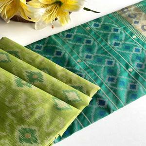 Sari de Seda Pura VASTRA COTTAGE con Diseño Patola e Ikkat, Elegante Blusa con Borde Ikkat, Ropa Étnica Premium para Mujer - Product Image 2