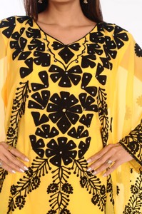 Caftans islamiques en Georgette brodée jaune avec travail Zari - Product Image 2