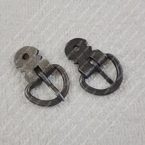 Boucle en acier de plaque de cuivre d'armure d'âges sombres médiévaux de Viking avec le montage de fermoir double face - Product Image 1