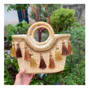 Bolsa de jacinto de agua de Vietnam: Accesorio de jacinto de agua hecho a mano, adecuado para viajes de verano y estilo elegante de picnic en la playa Favoritos - Product Image 4