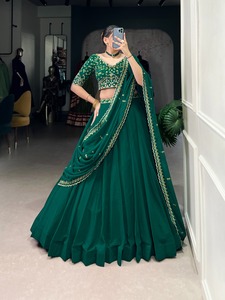 Georgette attrayante avec broderie de fil Lehenga Choli femme fabricant de mode de l'Inde au taux le plus bas - Product Image 2