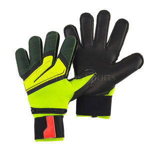 High Quality Goalkeeper Gloves with Soft Palm and Better Grip for Practice <b>Matches</b> and <b>Long</b> Lasting Performance - Product Image 5