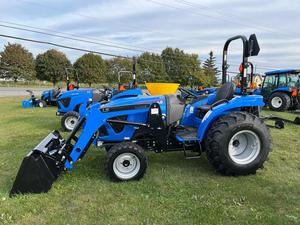 Mini Tractor Agrícola LS MT225S Azul 4x4 de Primera Calidad con Cargador Frontal, Retroexcavadora e Implementos, Transmisión por Engranajes para Motor de 20 HP - Product Image 3