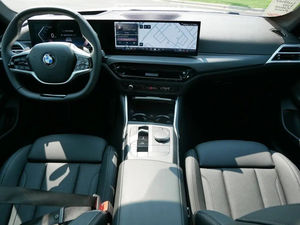 รถบีเอ็มดับเบิลยู ซีรีส์ 4 รุ่น 430i แกรนคูเป้ xDrive ปี 2025 สภาพดีมาก มือสอง - Product Image 4