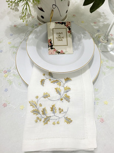 Broderie personnalisée Or Houx Serviette De Dîner De Noël Serviette De Table En Lin Lavable De Haute Qualité Ajouré Serviette De Table pour La Maison Hôtel Événements - Product Image 3