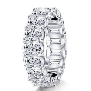 Bague de mariage de luxe en argent sterling 925 coupe rayonnante personnalisée 14K 18K or blanc VVS Moissanite bague en diamant pour les fêtes - Product Image 2