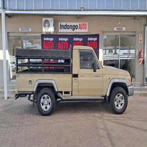 Toyota Land Cruisers 79 d'occasion Double Cab Pickup V8 4.5L 4WD Transmission manuelle Conduite à gauche et à droite Prix bon marché Acheter maintenant! - Product Image 6