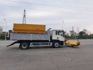 Camión Esparcidor de Sal para Carreteras de Invierno Directo de Fábrica, con Pala/Rodillo de 3m, Tamaños Personalizados, Barredora de Nieve, Componente Central del Motor en Estado de Servicio - Product Image 4