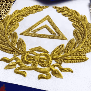 Ensemble de Régalia Maçonnique de Luxe en Feutre Brodé, Tablier et Collier de Maître Vénérable, Bijou Plaqué Or avec Fermoir Serpent, Étui Rigide, Franc-Maçonnerie - Product Image 6