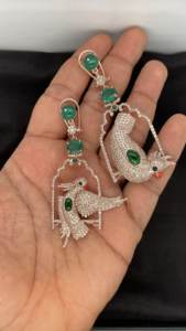 Boucles d'oreilles en diamants naturels exquis pour occasions élégantes, collections de bijoux de luxe, bijoux en diamants - Product Image 5