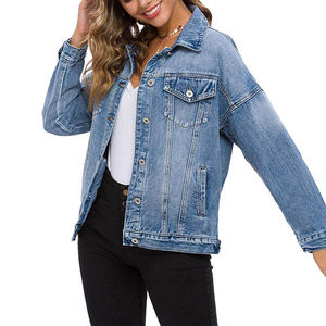 Veste en jean décontracté personnalisé de haute qualité pour femmes nouveau style denim délavé à coupe surdimensionnée avec décoration de boutons pour l'automne - Product Image 4