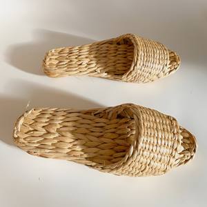 Cheap price women summer <b>slide</b> <b>slippers</b> made in Vietnam weave water hyacinth <b>slipper</b> sandal - Product Image 2