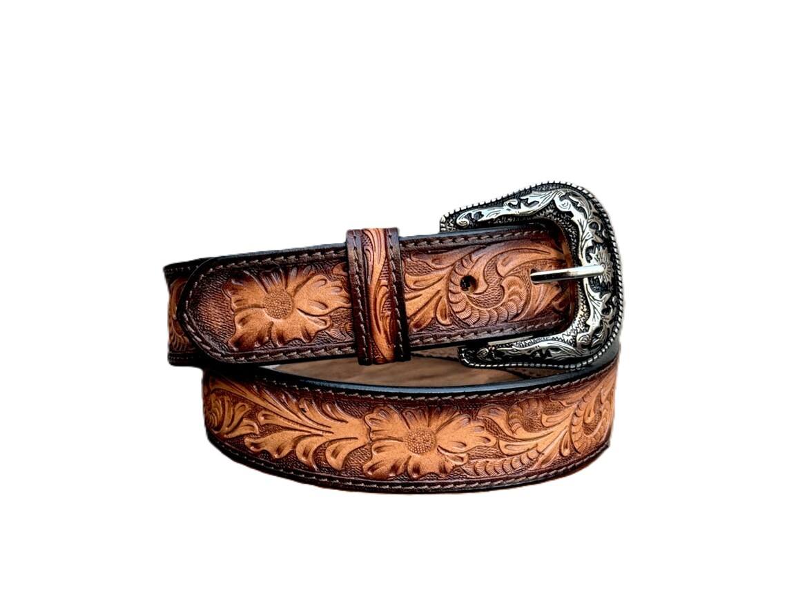 สีน้ำตาล