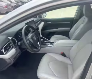 Berline XLE 2024, 8 cylindres, d'occasion, titre propre, faible kilométrage, sièges en cuir, caméra arrière, intérieur foncé, conduite à gauche, hybride électrique - Product Image 6