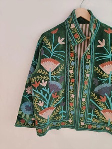 Chaqueta de Terciopelo Verde con Bordado Floral, Cuello Mandarín, Manga Larga, Estilo Bohemio, Ropa Exterior Informal para Mujer, Ropa de Otoño - Product Image 4